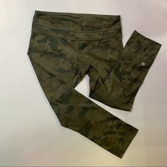 Lululemon Run:Inspire Crop II *All Luxtreme
Savasana Camo 20cm FatigueGreen Sz 6 - Picture 5 of 13